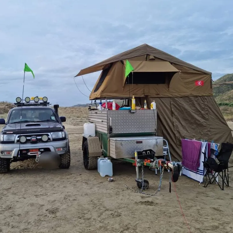 (BLACK FRIDAY)KIWIKINGS(TENT ANNEX) CLASSIC ROOF TOP TENT SOFT TOP ROOF TENT