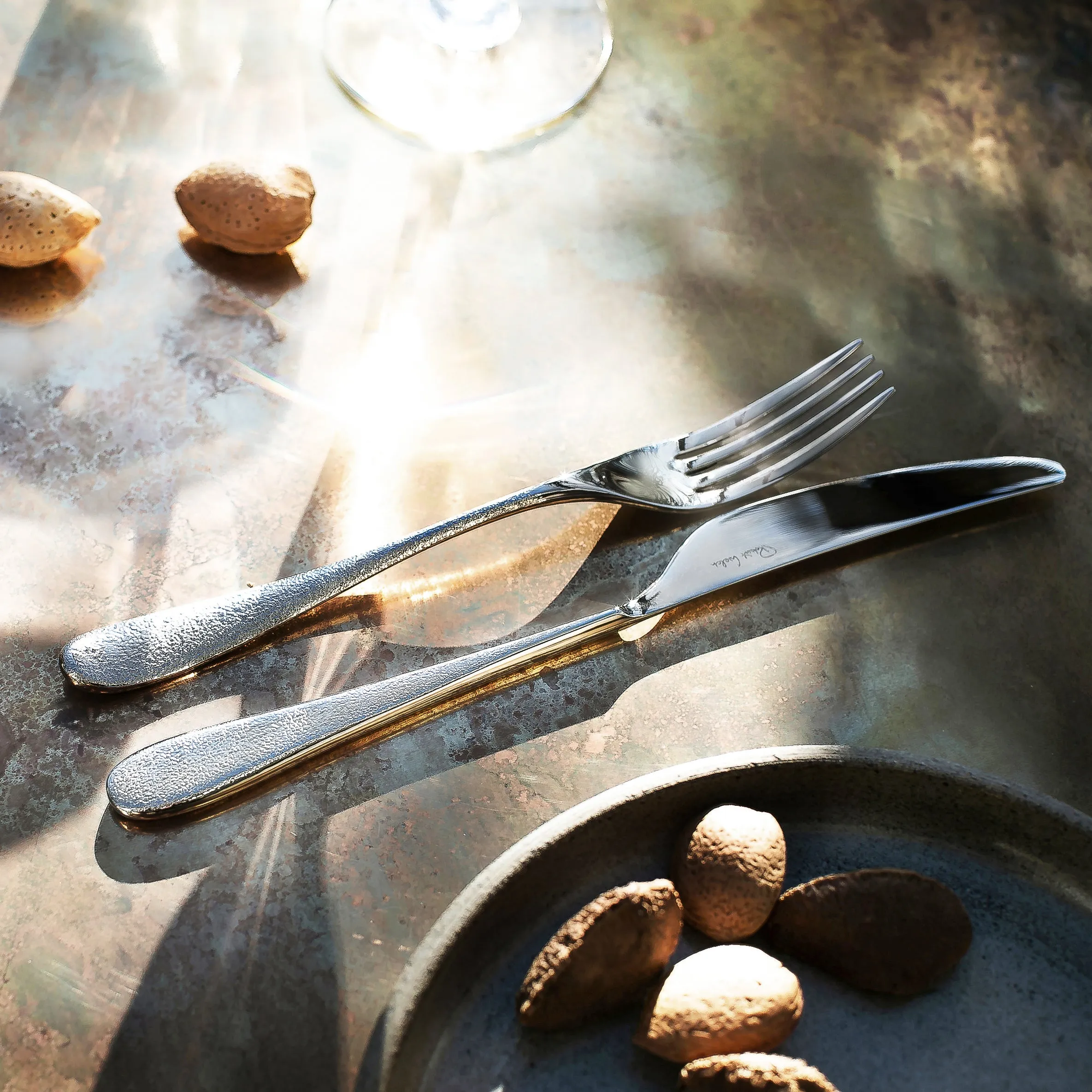 Robert Welch Sandstone (BR) V 24 Piece  Cutlery Set