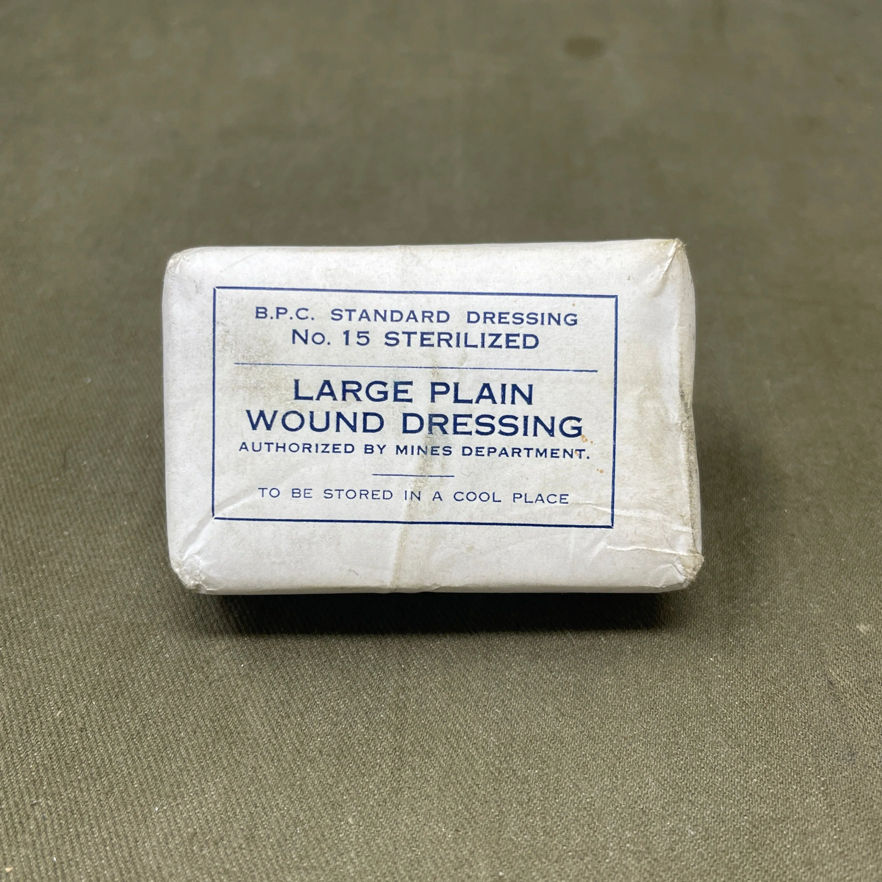 WW2 B.P.C No 15 Large Plain Wound Dressing