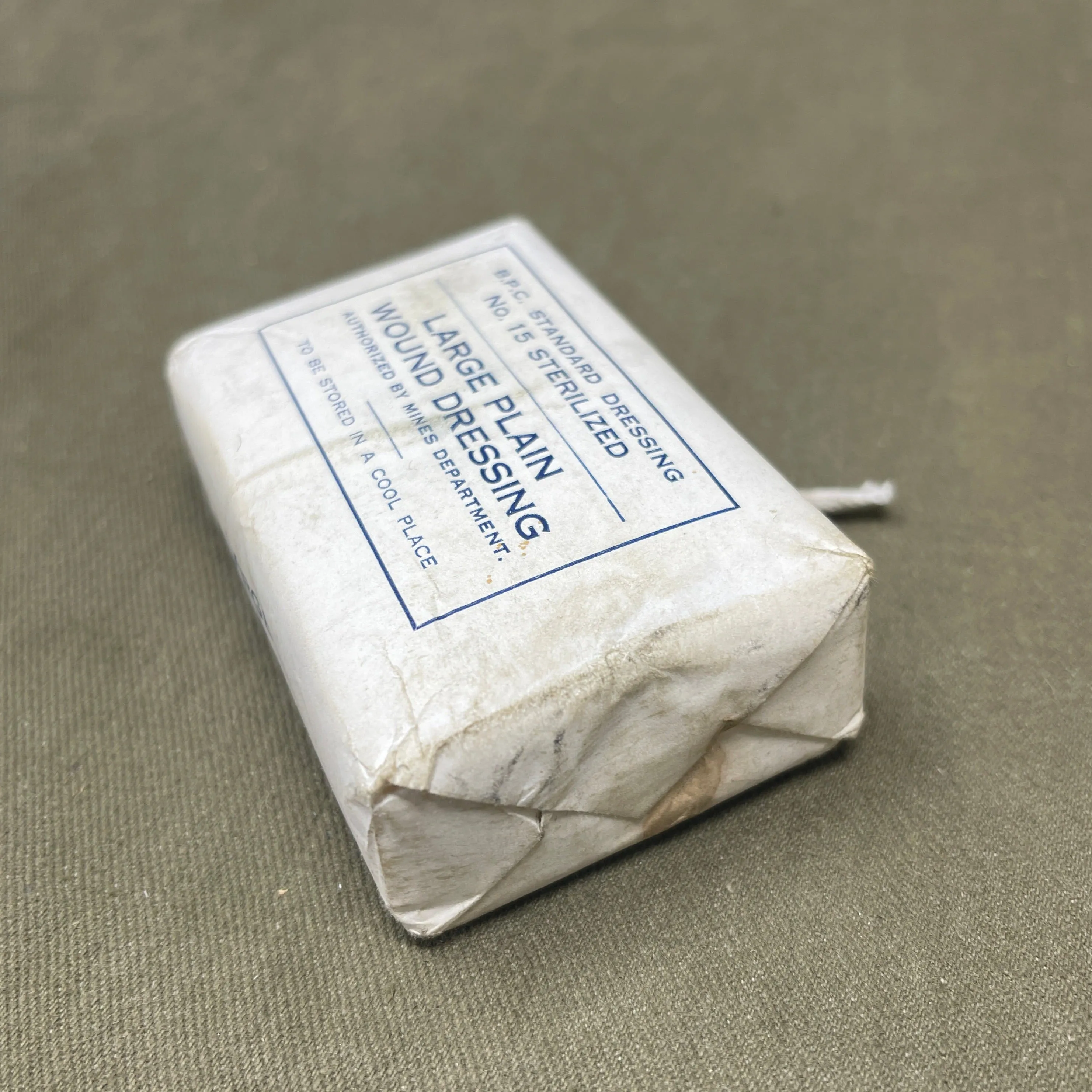 WW2 B.P.C No 15 Large Plain Wound Dressing